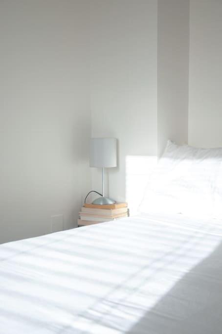 2 Bed 2 Bath Apartment With Canal View Dublin Exterior foto